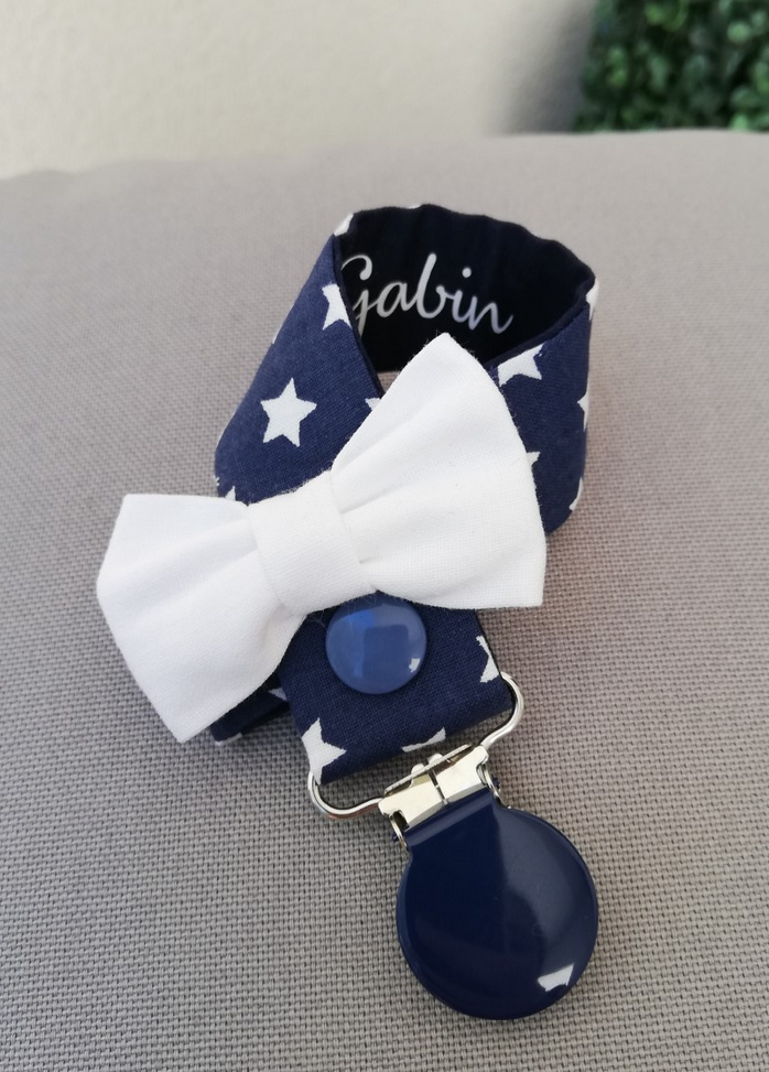 Attache tetine bleu marine etoile