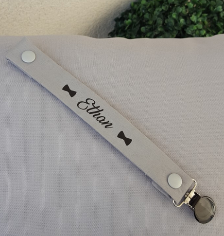 Attache tetine gris uni