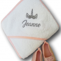 Cape de bain personnalise licorne