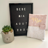 Carnet sante personnalise double gaze blanc or rose origami