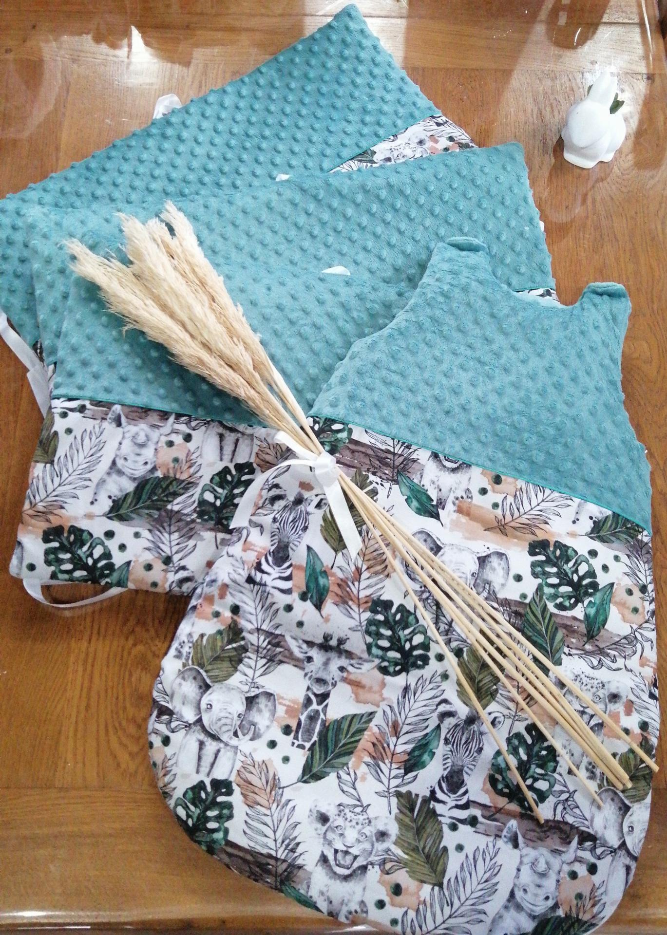 Tour de lit personnalise vert emeraude savane